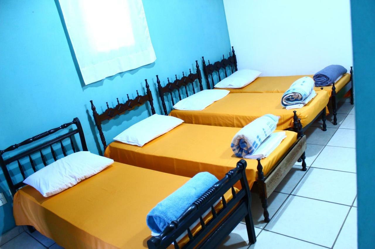 Hostel Divinópolis エクステリア 写真